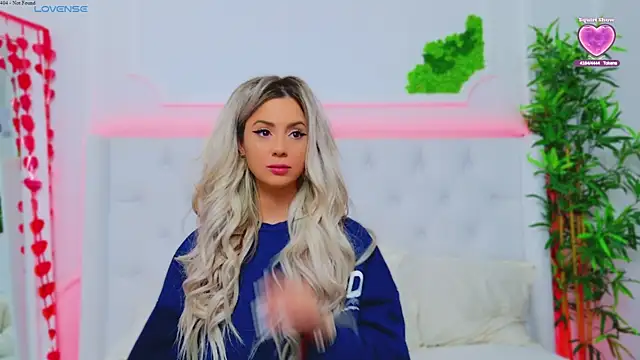 Snapshot of AriannaSins chatting on 03-05-25, 01:06 AriannaSins online show from 03-05-25, 01:06