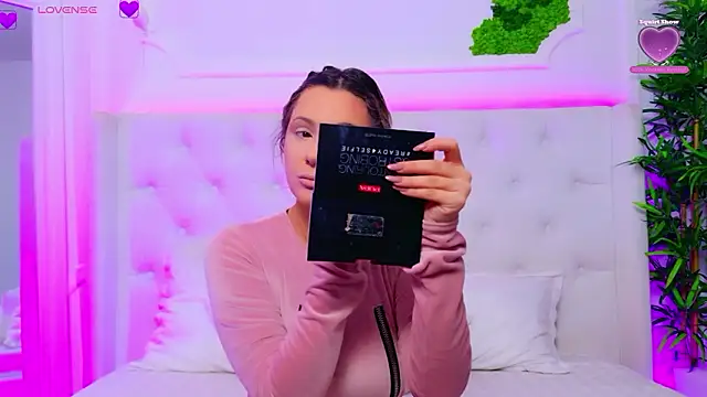 AriannaSins online show from 02-06-26, 01:47