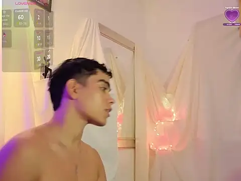 Snapshot of Yamilk101 chatting on 12-02-25, 01:22 Yamilk101 online show from 12-02-25, 01:22