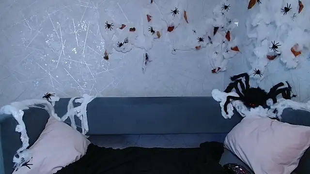 evaa here  online show from 10-21-25, 07:09