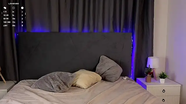 NadiaGnegy online show from 11-20-25, 03:12