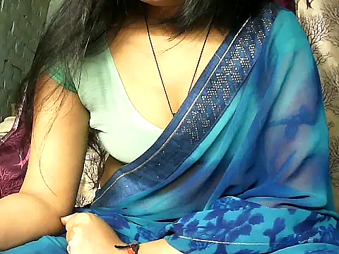 Snapshot of diksha--s chatting on 11-24-25, 11:04 diksha--s online show from 11-24-25, 11:04