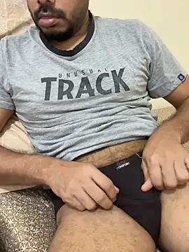 Snapshot of Handsome8677 chatting on 02-23-26, 07:28 Handsome8677 online show from 02-23-26, 07:28