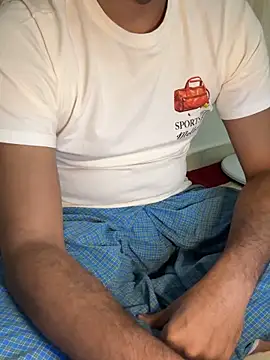 Snapshot of Handsome8677 chatting on 03-28-26, 09:36 Handsome8677 online show from 03-28-26, 09:36