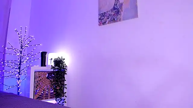 Divine Madeleine online show from 03-08-26, 07:23