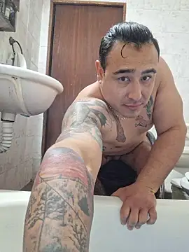 Snapshot of Rueditasss chatting on 06-27-26, 12:55 Rueditasss online show from 06-27-26, 12:55