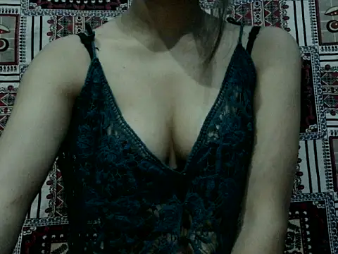 Snapshot of mystroux chatting on 10-16-25, 08:26 mystroux online show from 10-16-25, 08:26