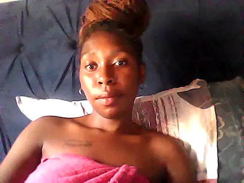 sexysmalldaily04 online show from 10-24-25, 11:39