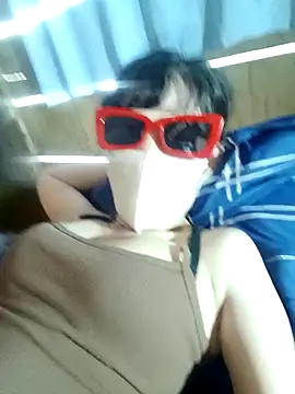 Snapshot of Lonababy68 chatting on 10-17-25, 02:59 Lonababy68 online show from 10-17-25, 02:59