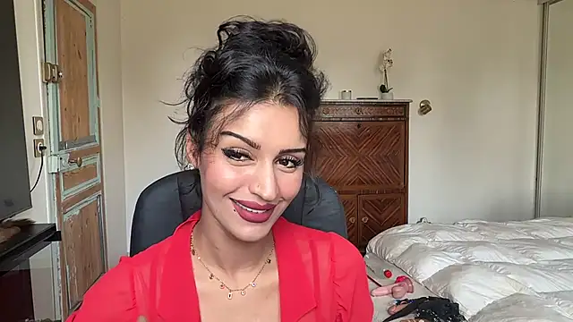 Snapshot of Lailawick chatting on 07-15-26, 05:07 Lailawick online show from 07-15-26, 05:07