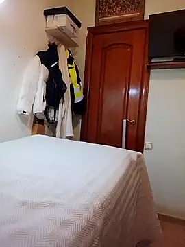 juliatoo online show from 04-29-26, 10:05