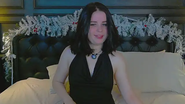 AliceLune online show from 12-21-25, 02:02