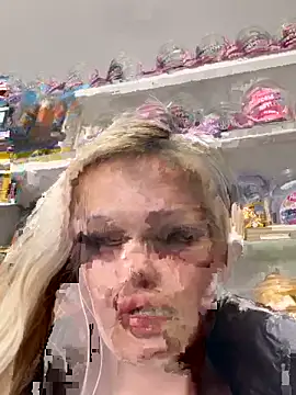 Snapshot of CherryXOX- chatting on 11-01-25, 10:50 CherryXOX- online show from 11-01-25, 10:50