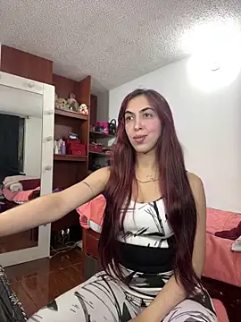 Snapshot of MariamGray1 chatting on 04-10-26, 02:50 MariamGray1 online show from 04-10-26, 02:50