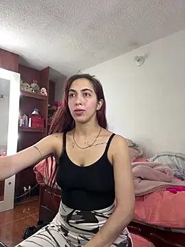 Snapshot of MariamGray1 chatting on 04-11-26, 12:37 MariamGray1 online show from 04-11-26, 12:37