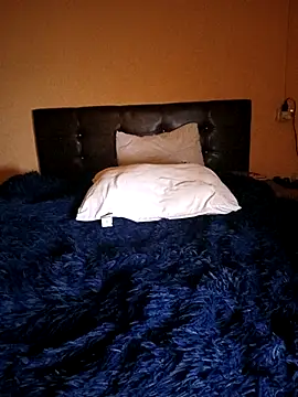 esmermoon online show from 04-01-26, 12:22