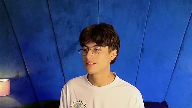 Aaron Eze online show from 11-04-25, 10:09