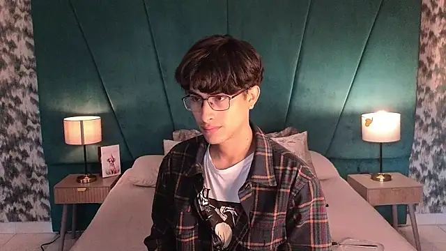 Aaron Eze online show from 05-15-26, 12:56