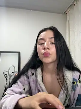 Snapshot of Midori_rosse chatting on 05-16-26, 12:07 Midori rosse online show from 05-16-26, 12:07