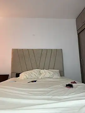 Julietalcl online show from 02-21-26, 07:15