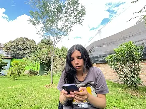 moon2 1  online show from 11-17-25, 07:30