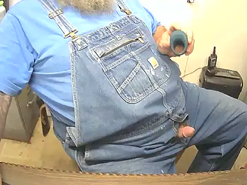 awynn1980 online show from 12-18-25, 07:42