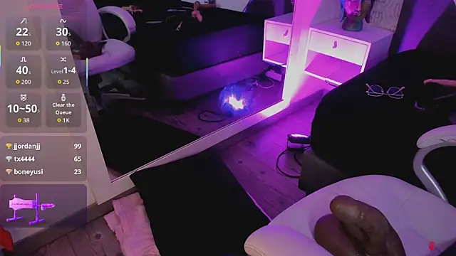 michelle cutee  online show from 10-26-25, 08:31