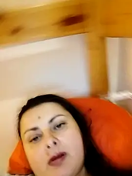 Geeni online show from 10-17-25, 01:14