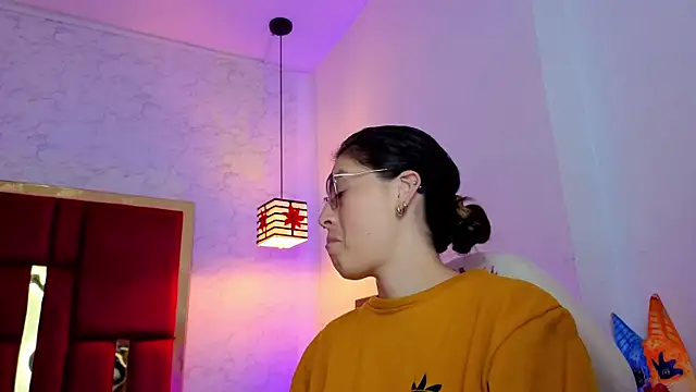 moon winy online show from 05-18-26, 11:27