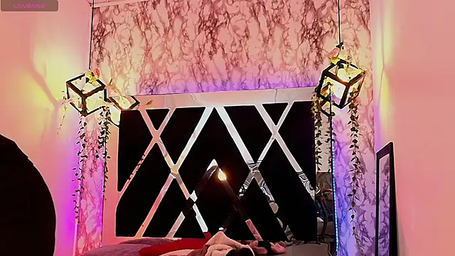 Snapshot of moon_winy chatting on 06-18-26, 11:25 moon winy online show from 06-18-26, 11:25