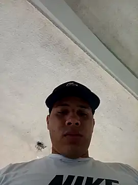 Snapshot of Benitocamelo_223 chatting on 10-16-25, 12:17 Benitocamelo 223 online show from 10-16-25, 12:17