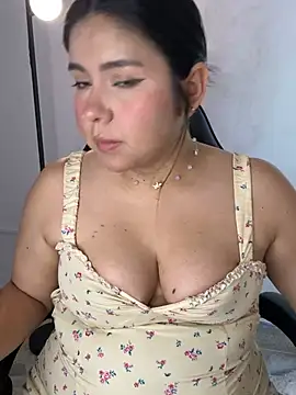 Snapshot of _Bella_7 chatting on 07-18-26, 02:49 Bella 7 online show from 07-18-26, 02:49