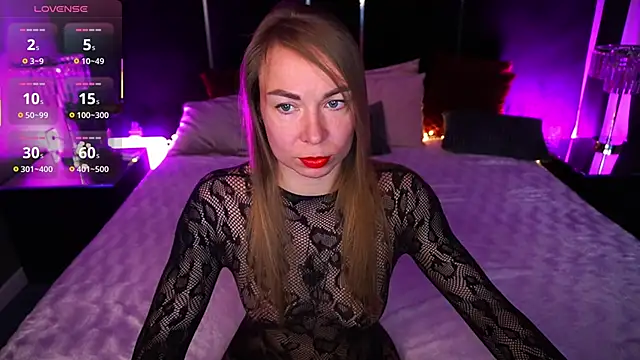 Snapshot of VixenMuse chatting on 04-09-26, 08:25 VixenMuse online show from 04-09-26, 08:25