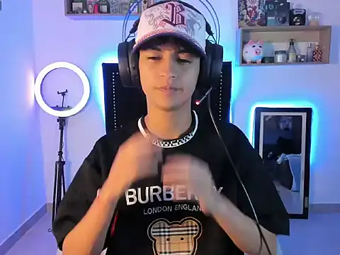 Alejo Desire online show from 11-13-25, 04:55