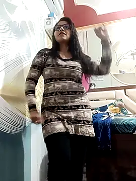 Vanshika1432 online show from 11-12-25, 06:58