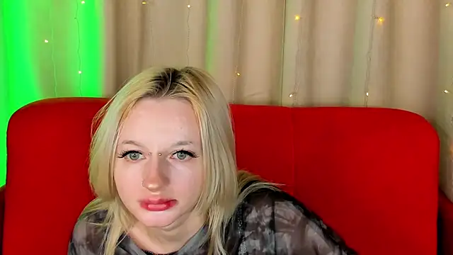 AlessaKiss online show from 11-30-25, 01:53