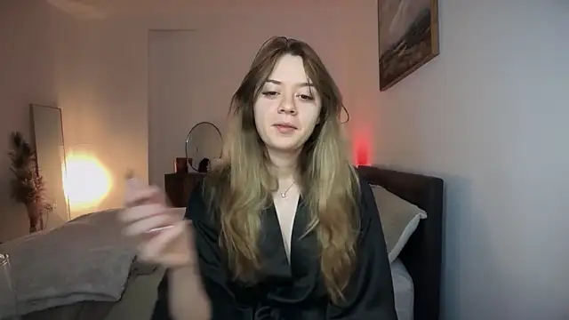 YasmineLace online show from 02-15-26, 06:59