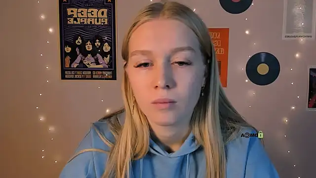 Snapshot of megan_cold chatting on 11-09-25, 10:46 megan cold online show from 11-09-25, 10:46