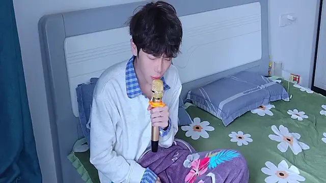 Stuffy-111 online show from 10-22-25, 02:23