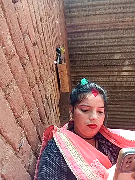 Snapshot of M-MAYA chatting on 12-16-25, 09:03 M-MAYA online show from 12-16-25, 09:03