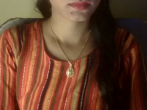 Snapshot of Shezi_N chatting on 04-30-26, 01:17 Shezi N online show from 04-30-26, 01:17