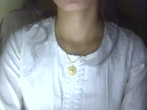 Snapshot of Shezi_N chatting on 05-30-26, 01:19 Shezi N online show from 05-30-26, 01:19
