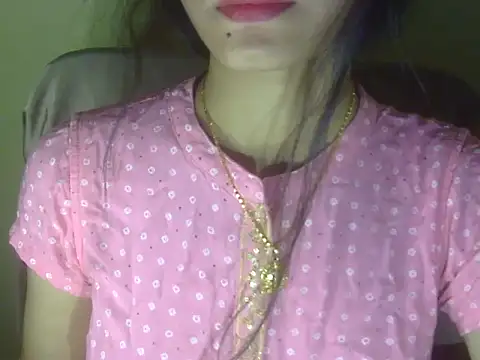 Snapshot of Shezi_N chatting on 06-04-26, 02:12 Shezi N online show from 06-04-26, 02:12