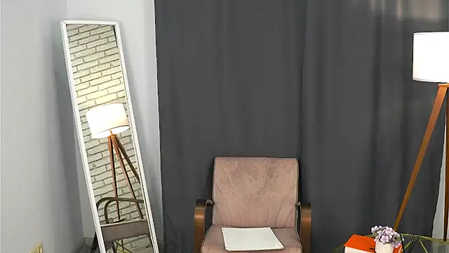 Snapshot of SabraDonkle chatting on 10-21-25, 10:49 SabraDonkle online show from 10-21-25, 10:49