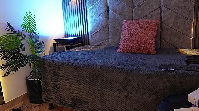 Rynka  online show from 03-26-26, 04:07