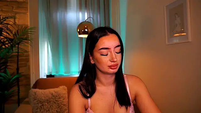 Snapshot of _blackpearlll chatting on 07-18-26, 10:41 blackpearlll online show from 07-18-26, 10:41