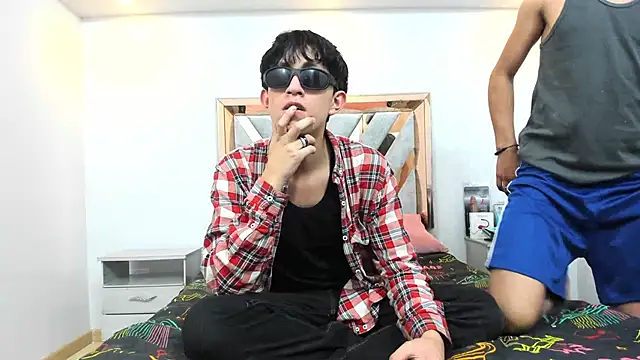 hoot booys  online show from 11-13-25, 08:08