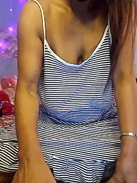 Snapshot of Desi_Maya69 chatting on 06-01-26, 04:25 Desi Maya69 online show from 06-01-26, 04:25
