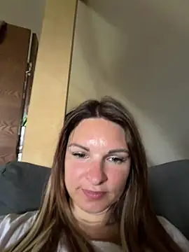 Snapshot of kinkysarahx chatting on 05-13-26, 08:01 kinkysarahx online show from 05-13-26, 08:01