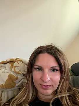 Snapshot of kinkysarahx chatting on 05-21-26, 01:29 kinkysarahx online show from 05-21-26, 01:29